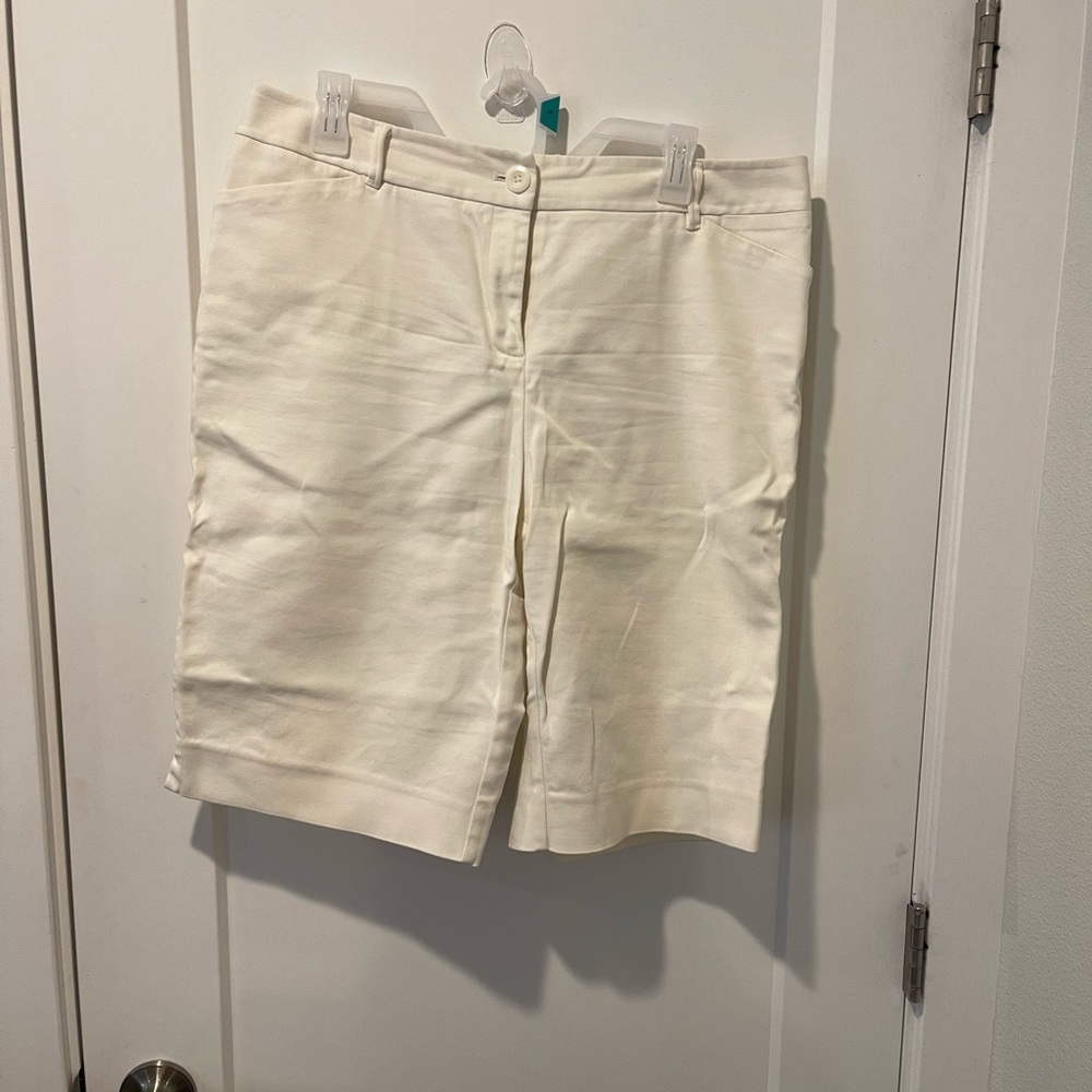 Chicos white shorts. Sz 2
